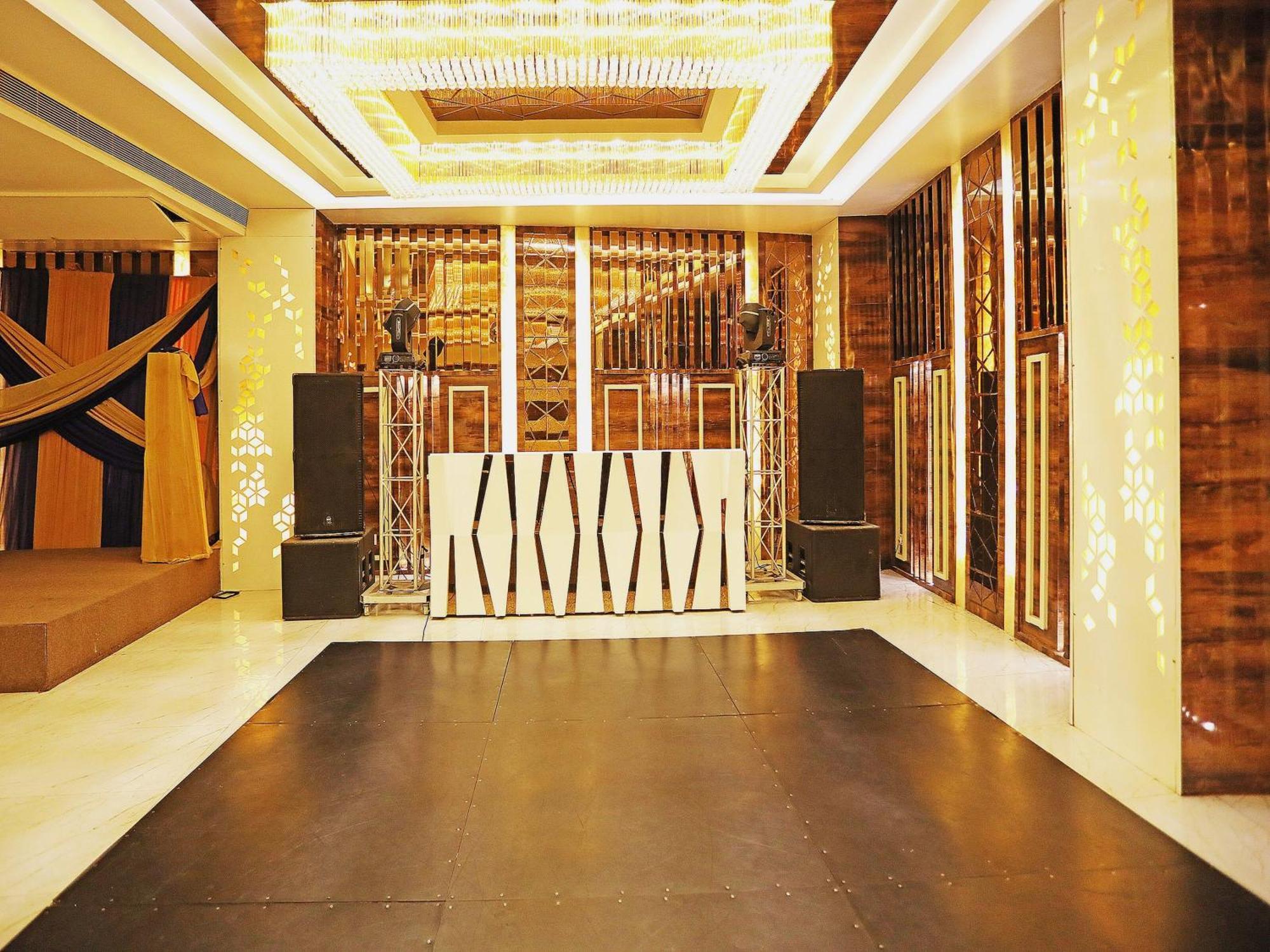 Fabhotel Ronald Inn Фаридабад Екстериор снимка