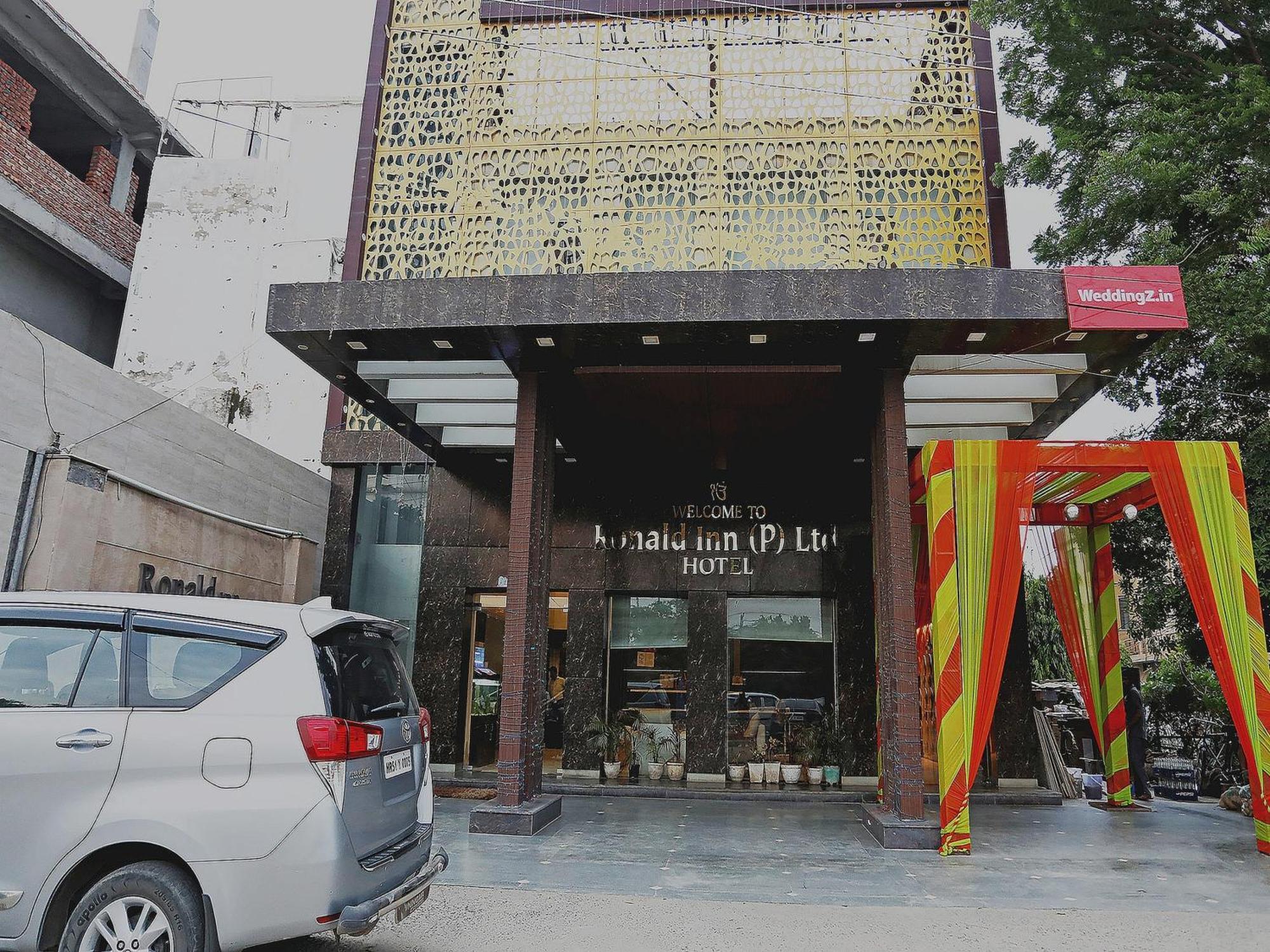 Fabhotel Ronald Inn Фаридабад Екстериор снимка