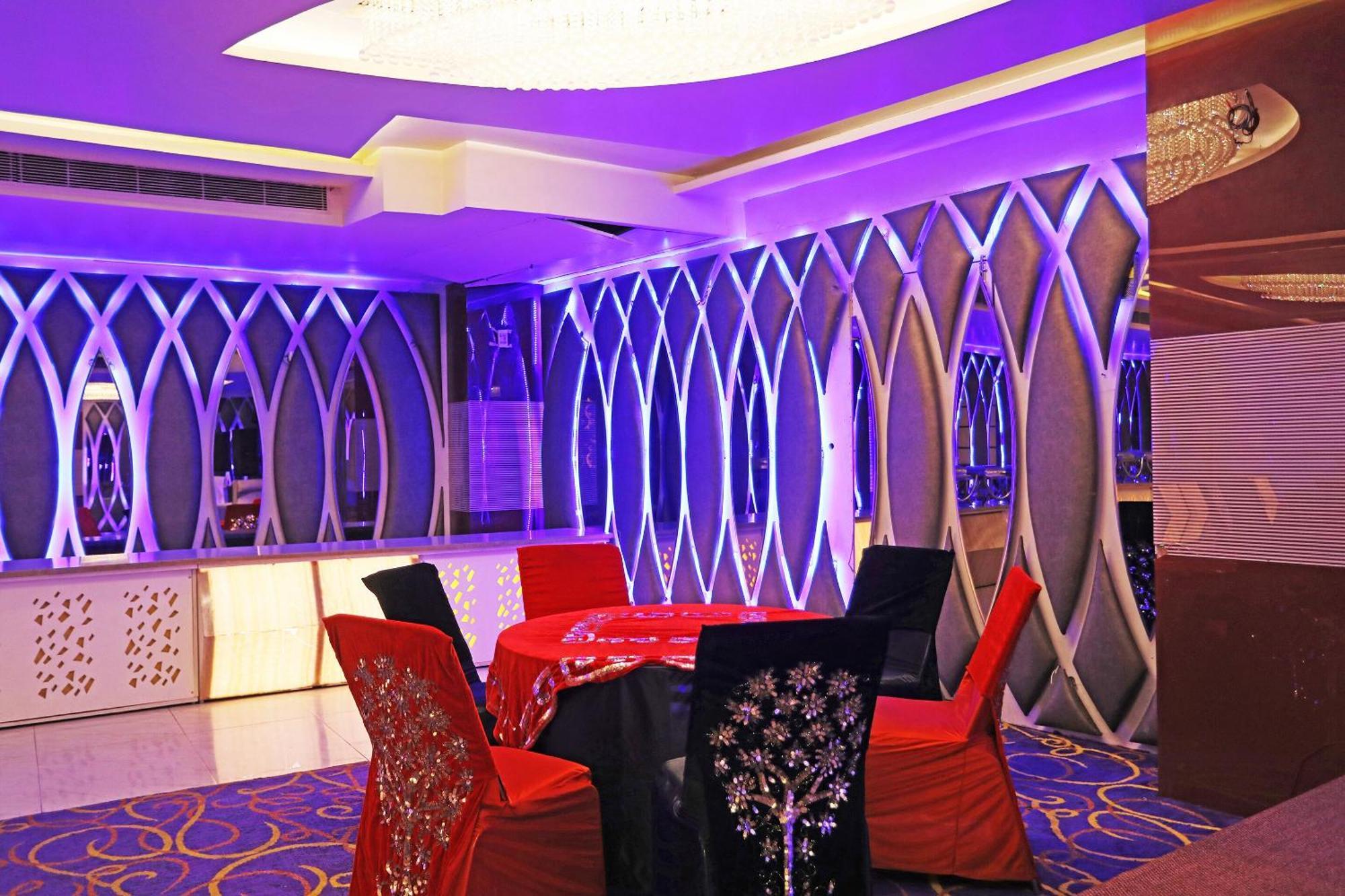 Fabhotel Ronald Inn Фаридабад Екстериор снимка