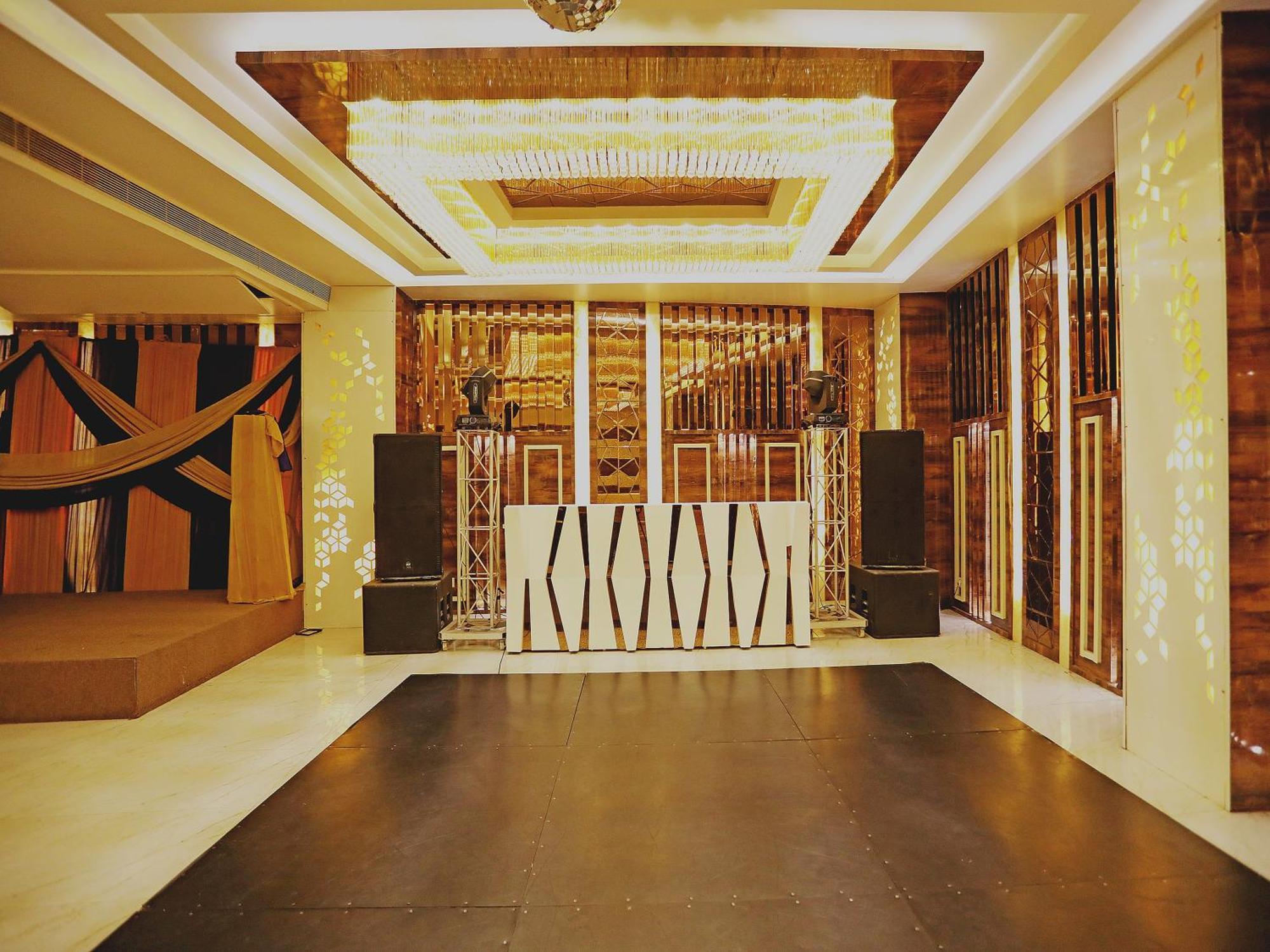Fabhotel Ronald Inn Фаридабад Екстериор снимка