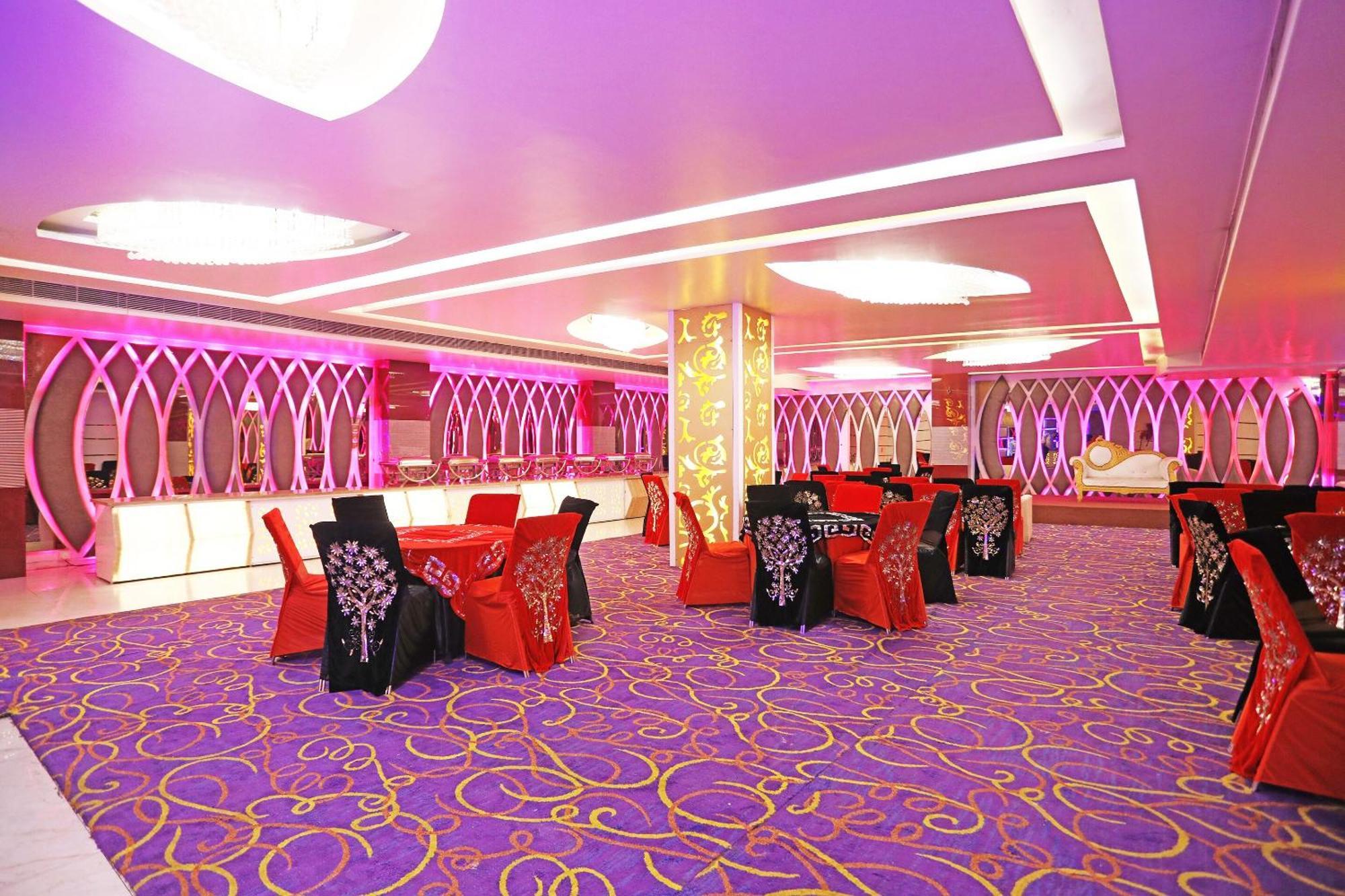 Fabhotel Ronald Inn Фаридабад Екстериор снимка